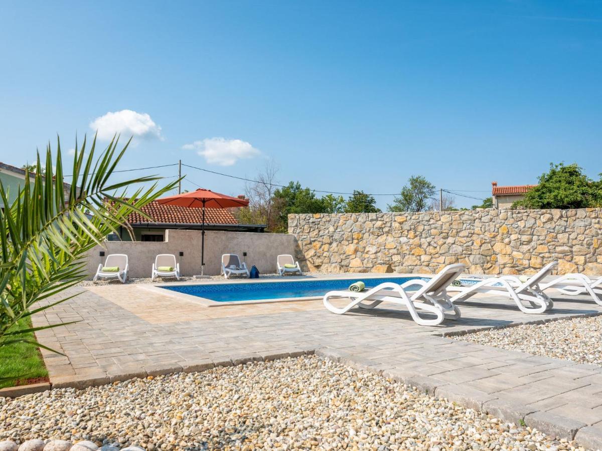 Tranquil Holiday Home In Labin With Private Swimming Pool Habitación foto